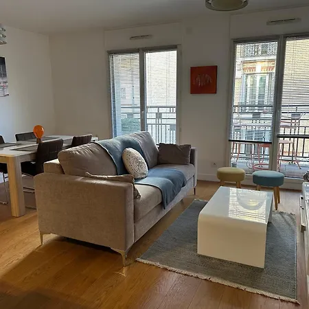 2 Pieces 57m2 Terrasse Sur Cour Proche Paris Porte Maillot